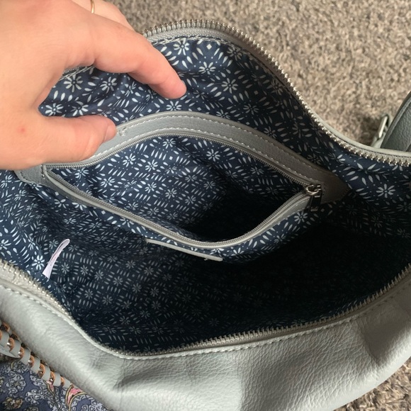 Urban Expressions Chain Detail Bag - Picture 9 of 11